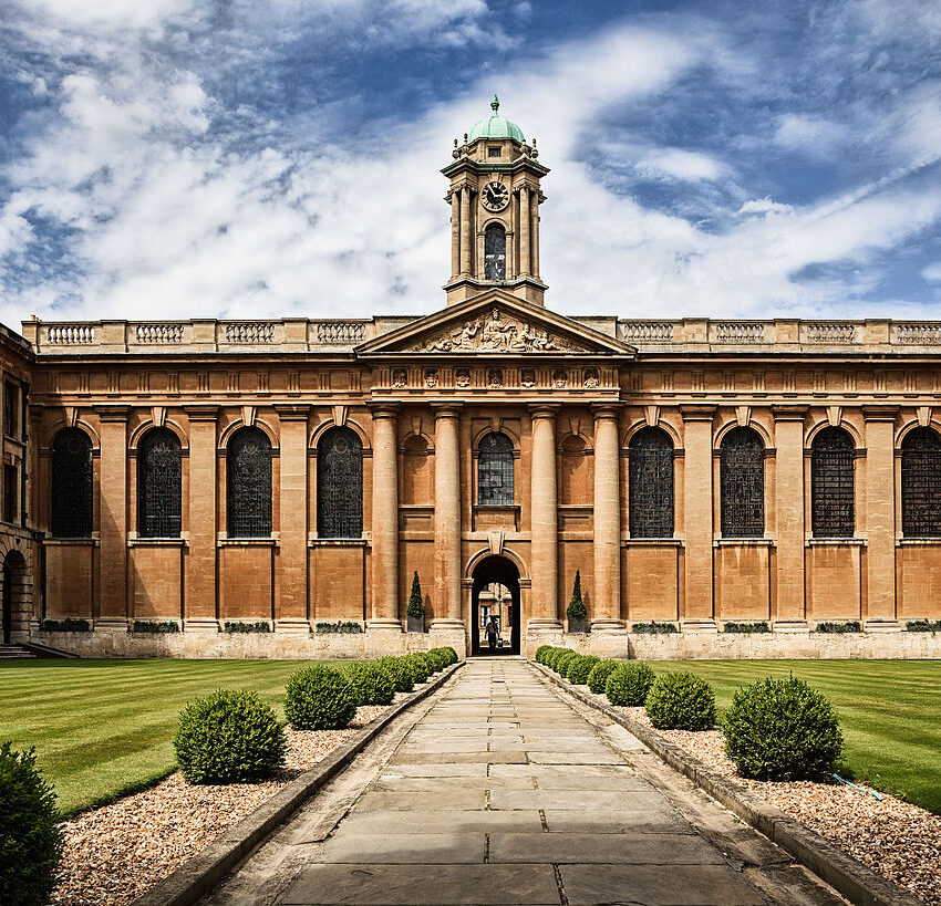 https://degreesofsuccess.co/wp-content/uploads/2021/08/Oxford-850x819.jpg